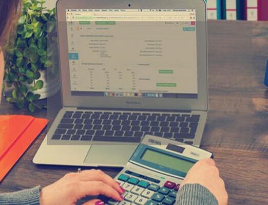 財(cái)務(wù)軟件選對(duì)了嗎？我會(huì)建議你這樣做...